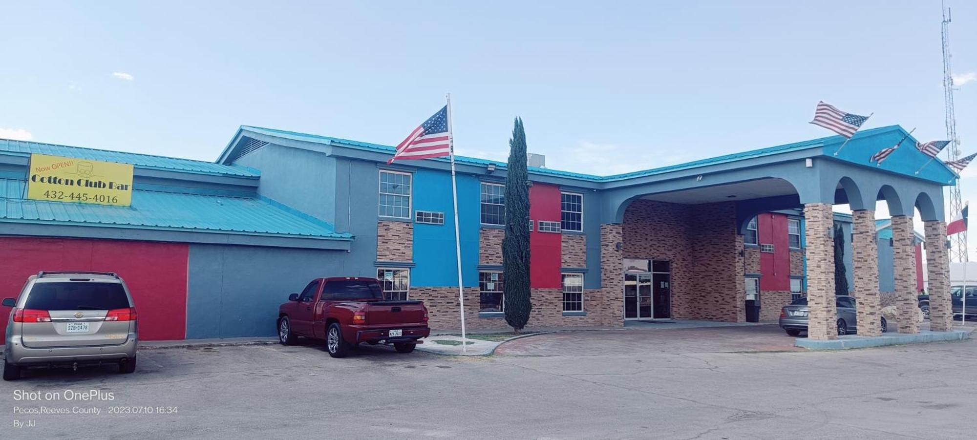 B&J Hotel And Apartments Pecos Luaran gambar
