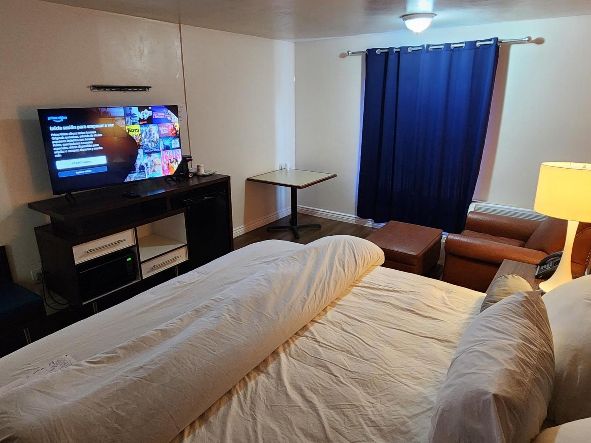 B&J Hotel And Apartments Pecos Luaran gambar