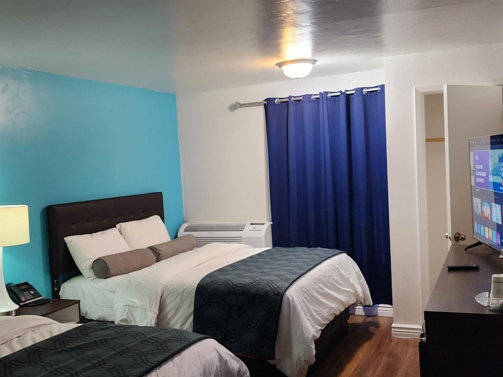 B&J Hotel And Apartments Pecos Luaran gambar