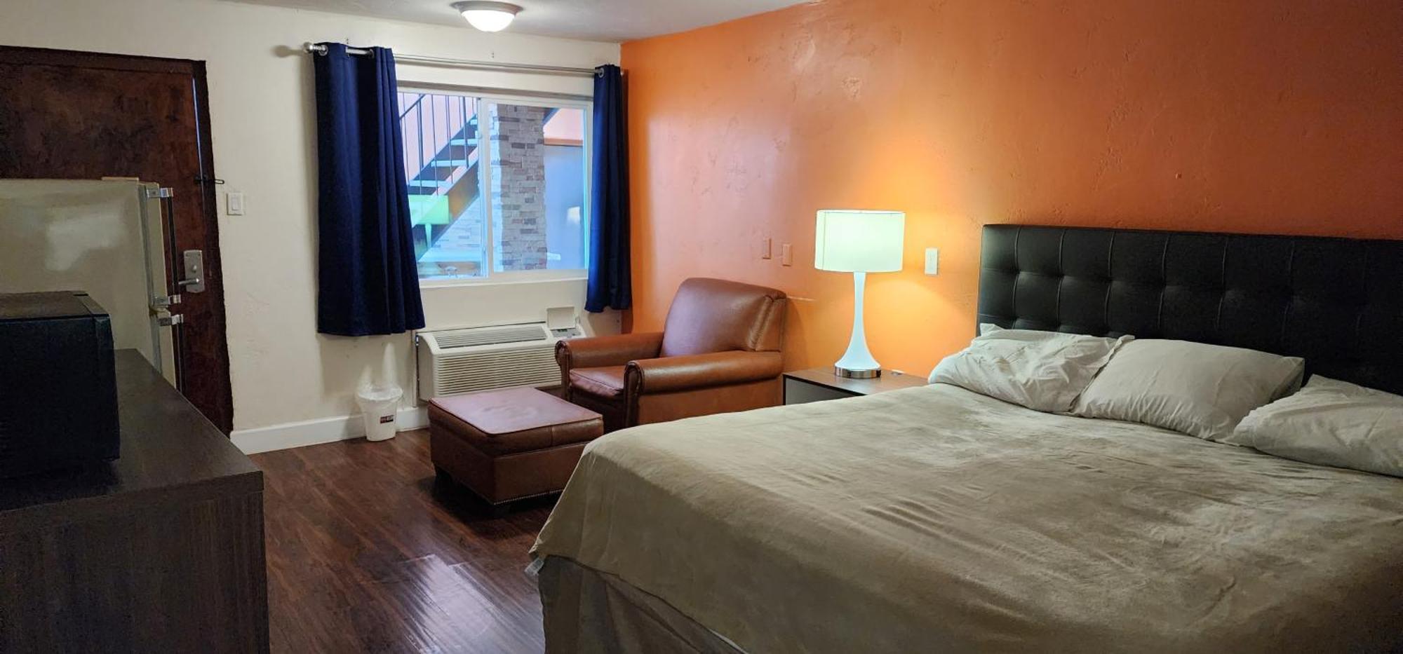 B&J Hotel And Apartments Pecos Luaran gambar