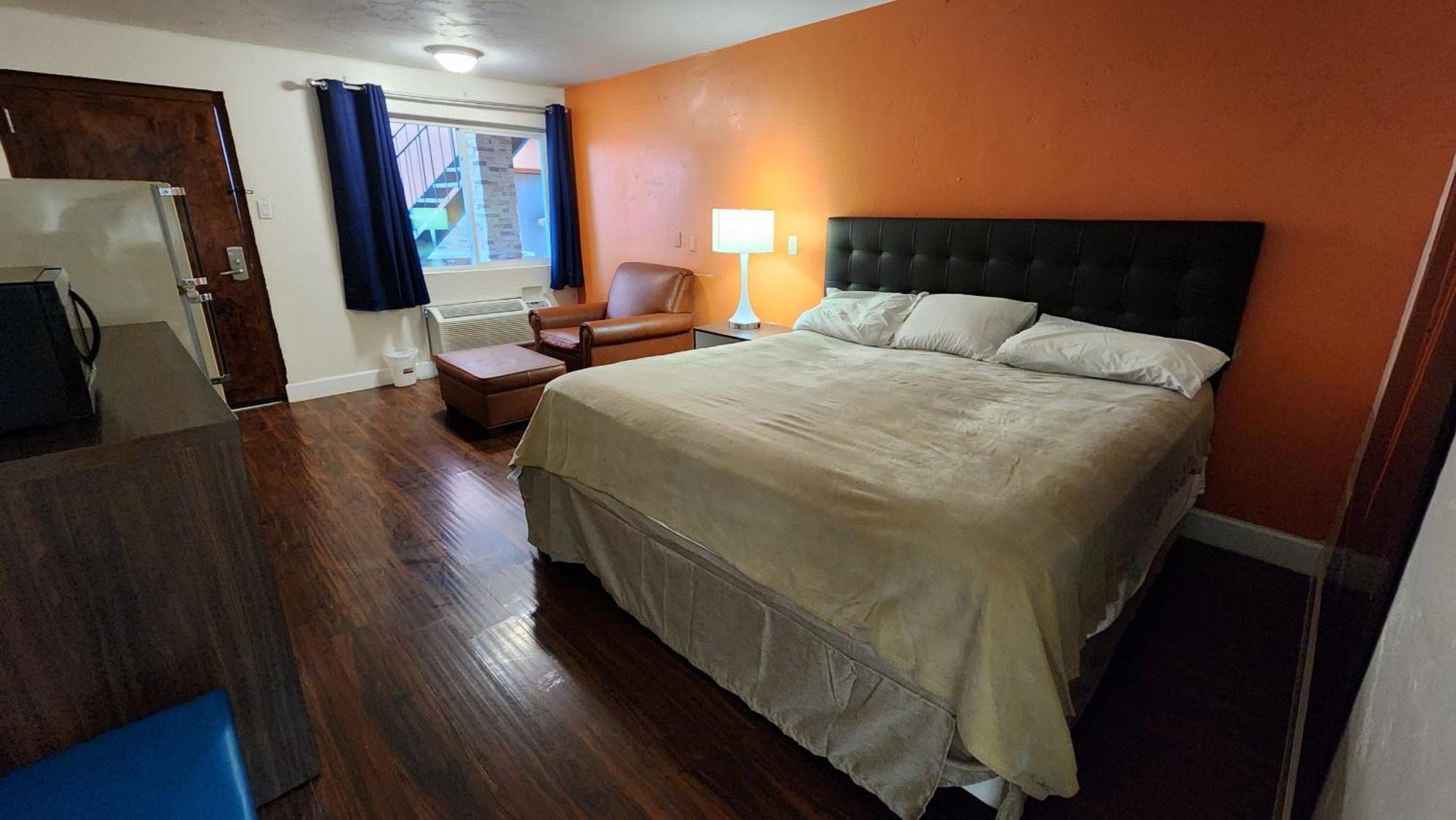 B&J Hotel And Apartments Pecos Luaran gambar