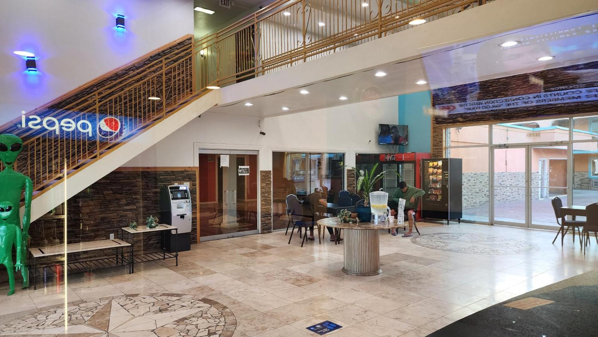 B&J Hotel And Apartments Pecos Luaran gambar
