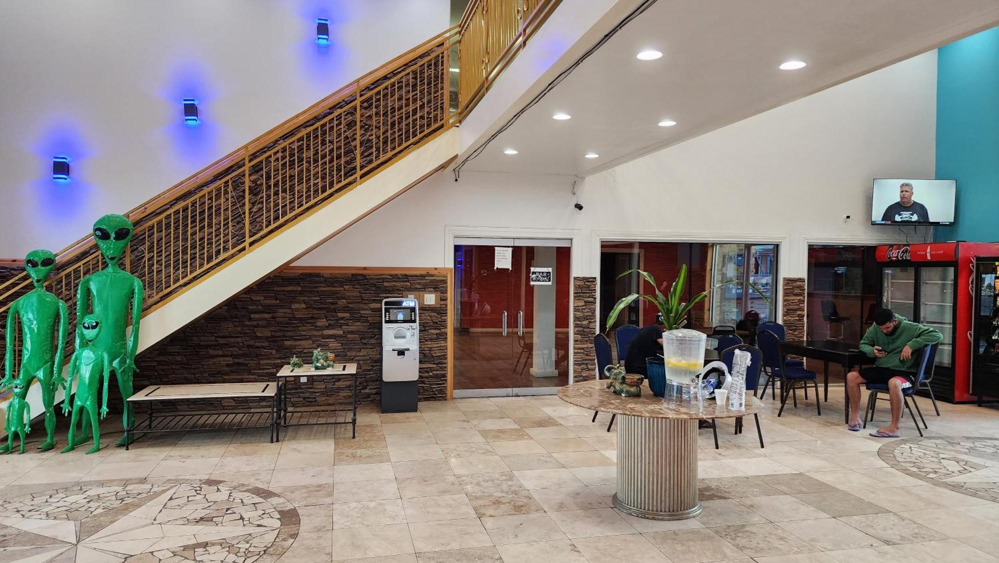 B&J Hotel And Apartments Pecos Luaran gambar